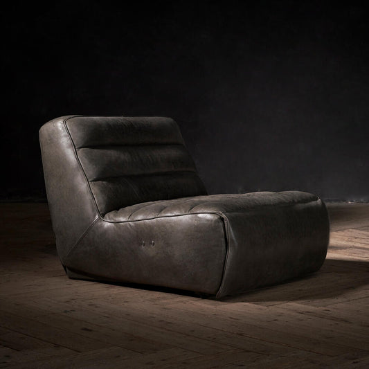 SLOUCHY MOTION CHAIR
