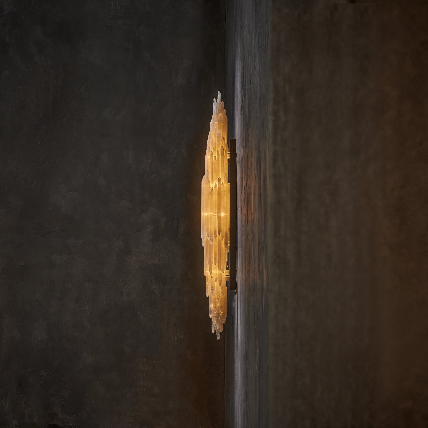 CRYSTAL STONE SCONCE