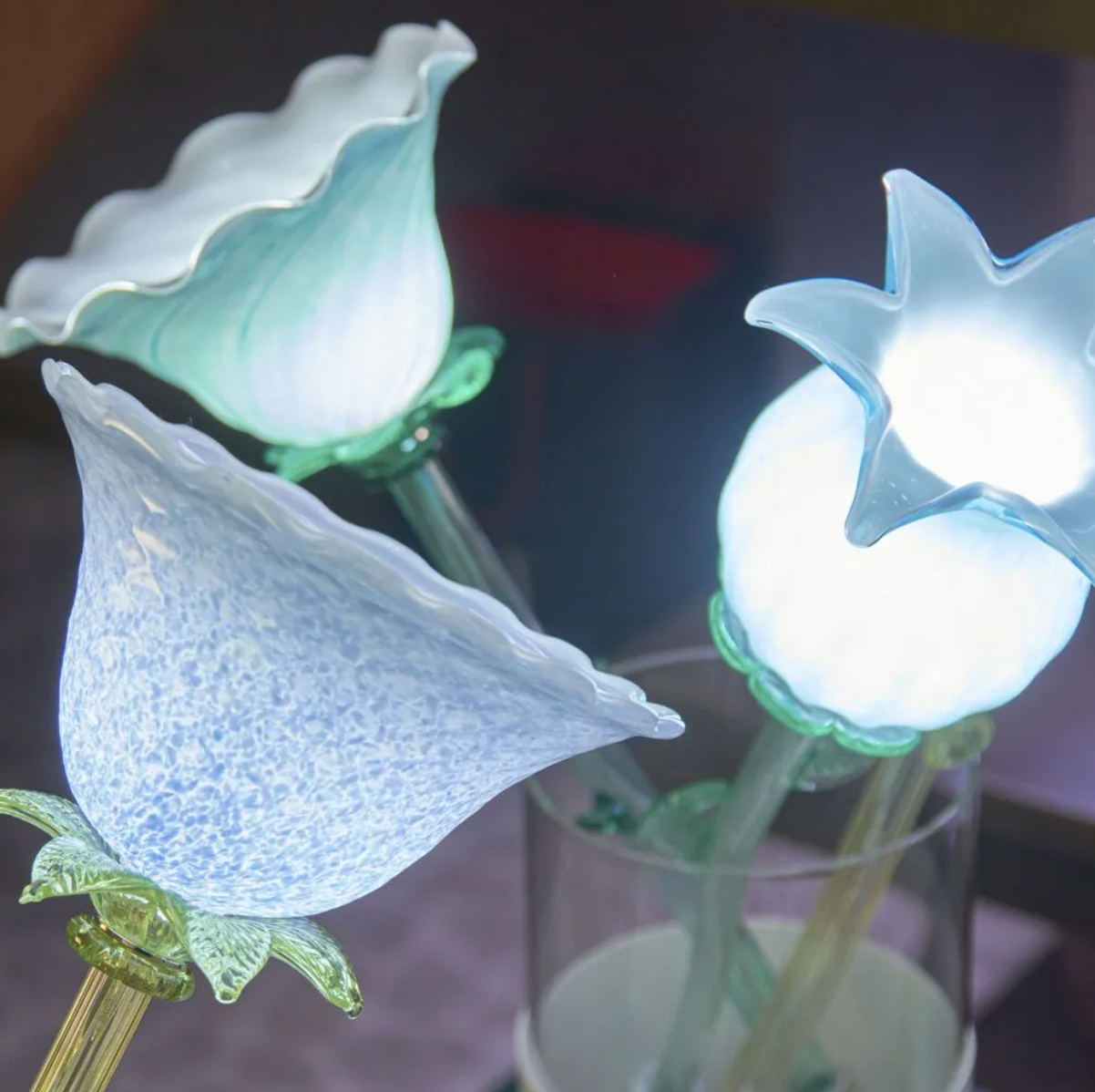 "FLOWERS IN WONDERLAND" SINGLE FLOWER VASE LAMP