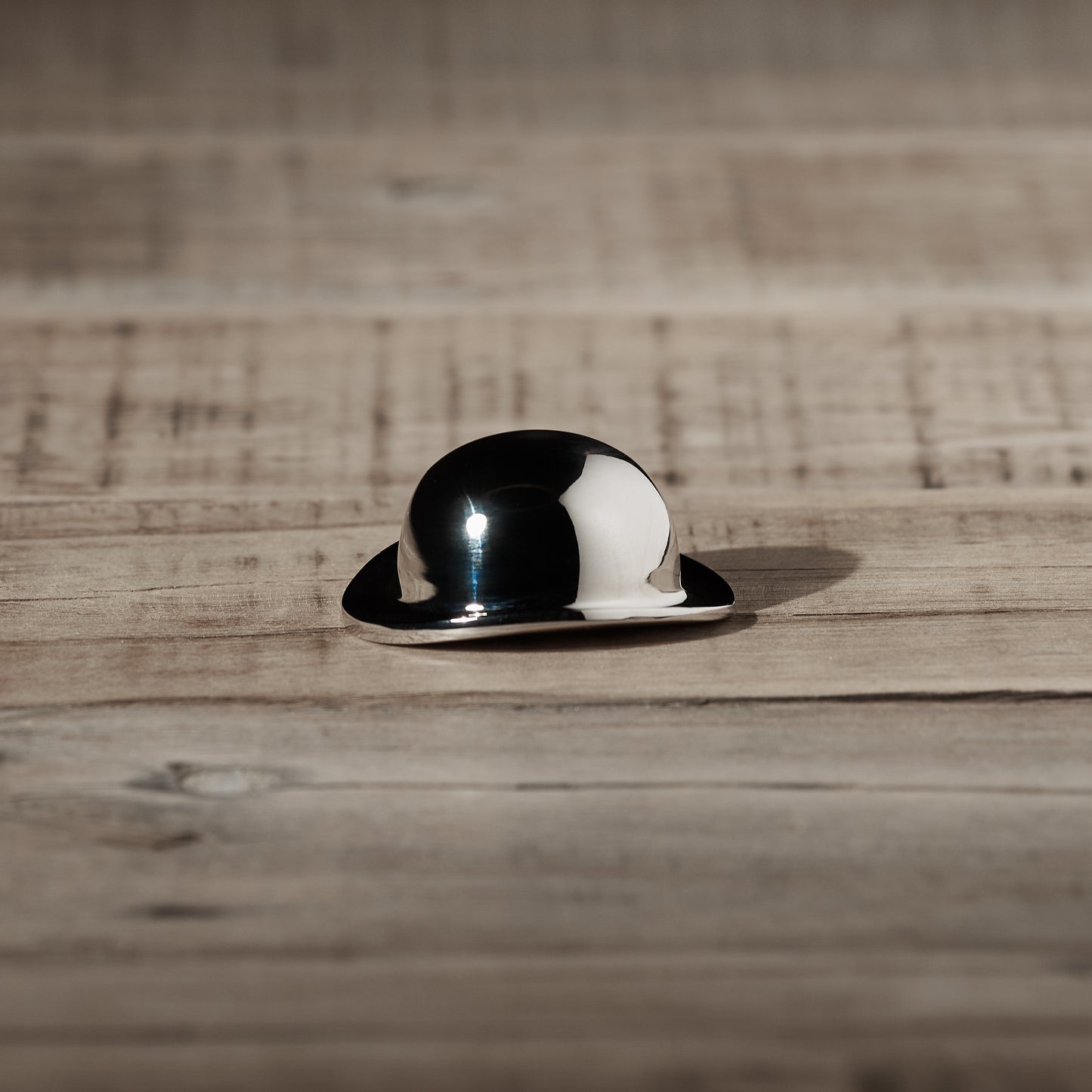 BOWLER HAT BOTTLE OPENER