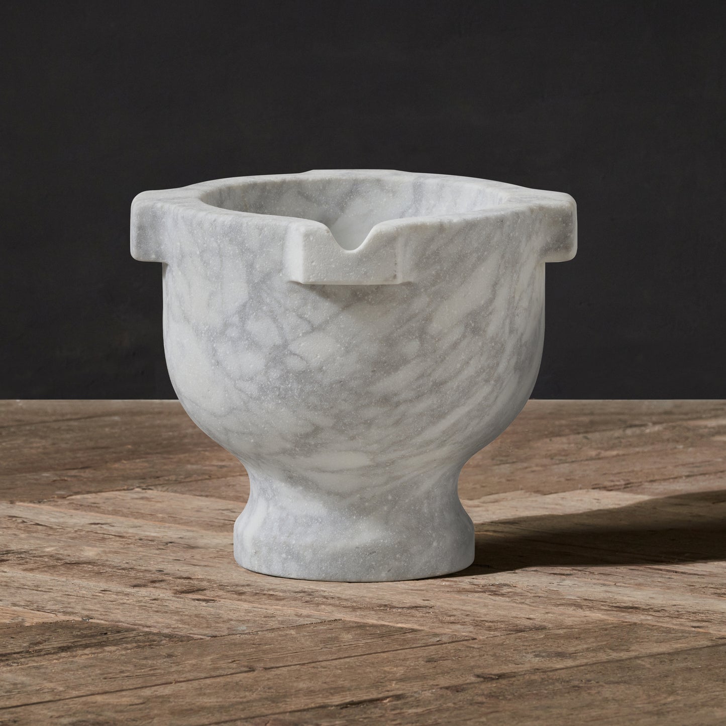 COSIMO URN WHITE MARBLE