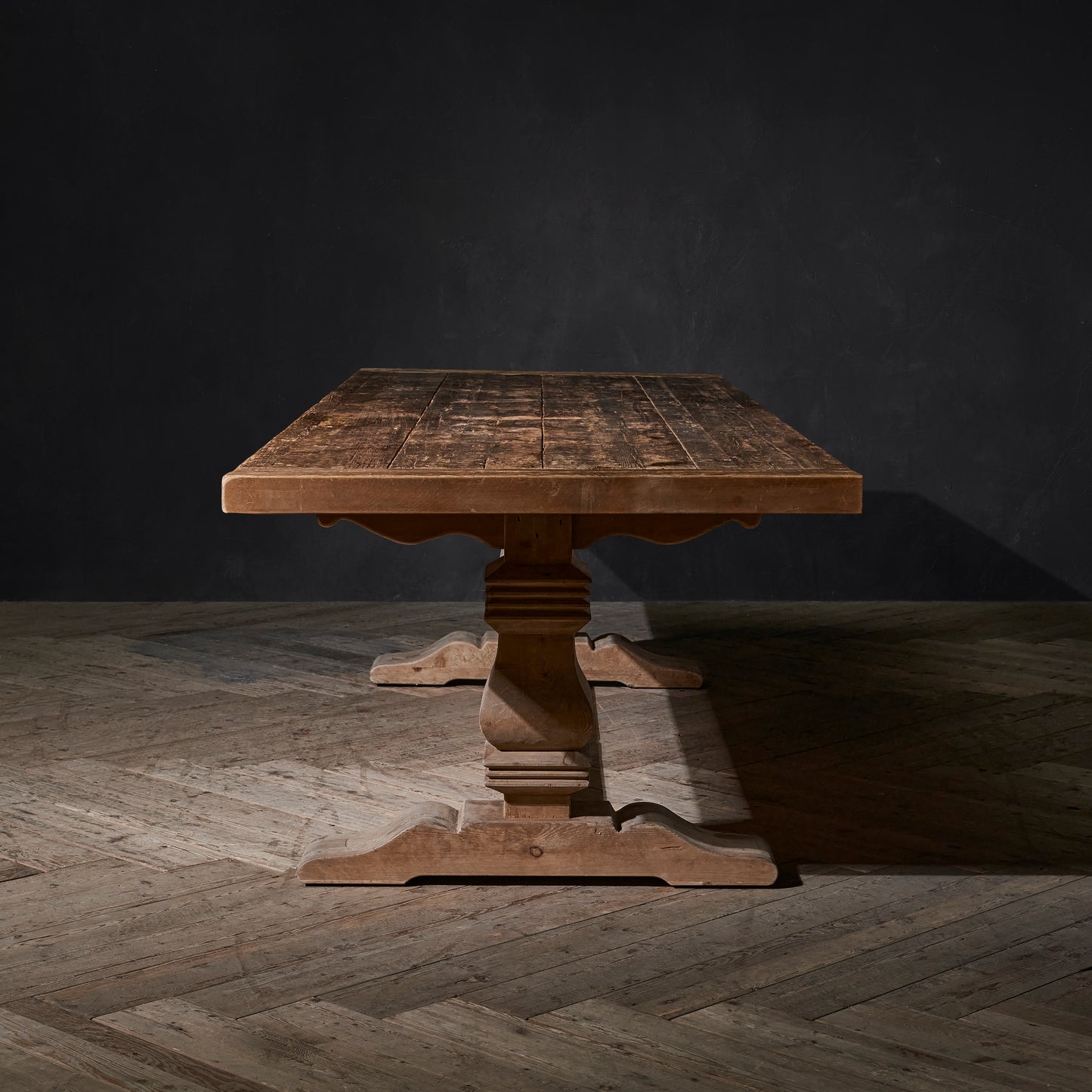 GEORGIAN ARCHITECTURAL DINING TABLE