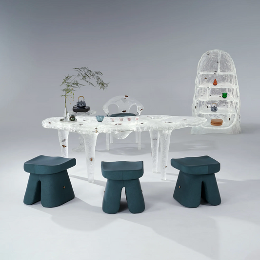 WANDERING CLOUDS TABLE