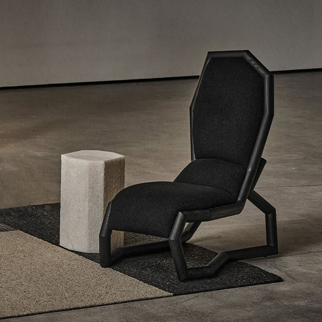FORME LOUNGE CHAIR