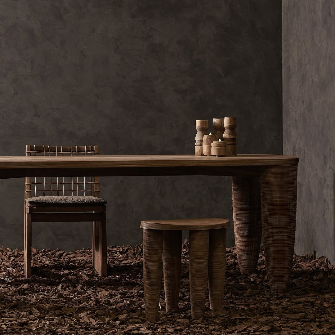 OAKLYN DINING TABLE