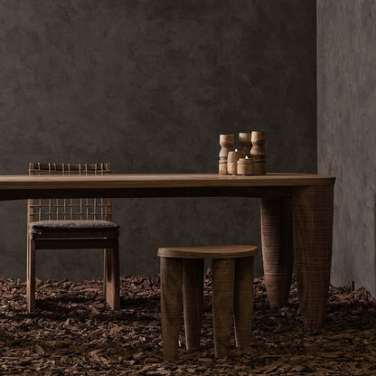 OAKLYN DINING TABLE