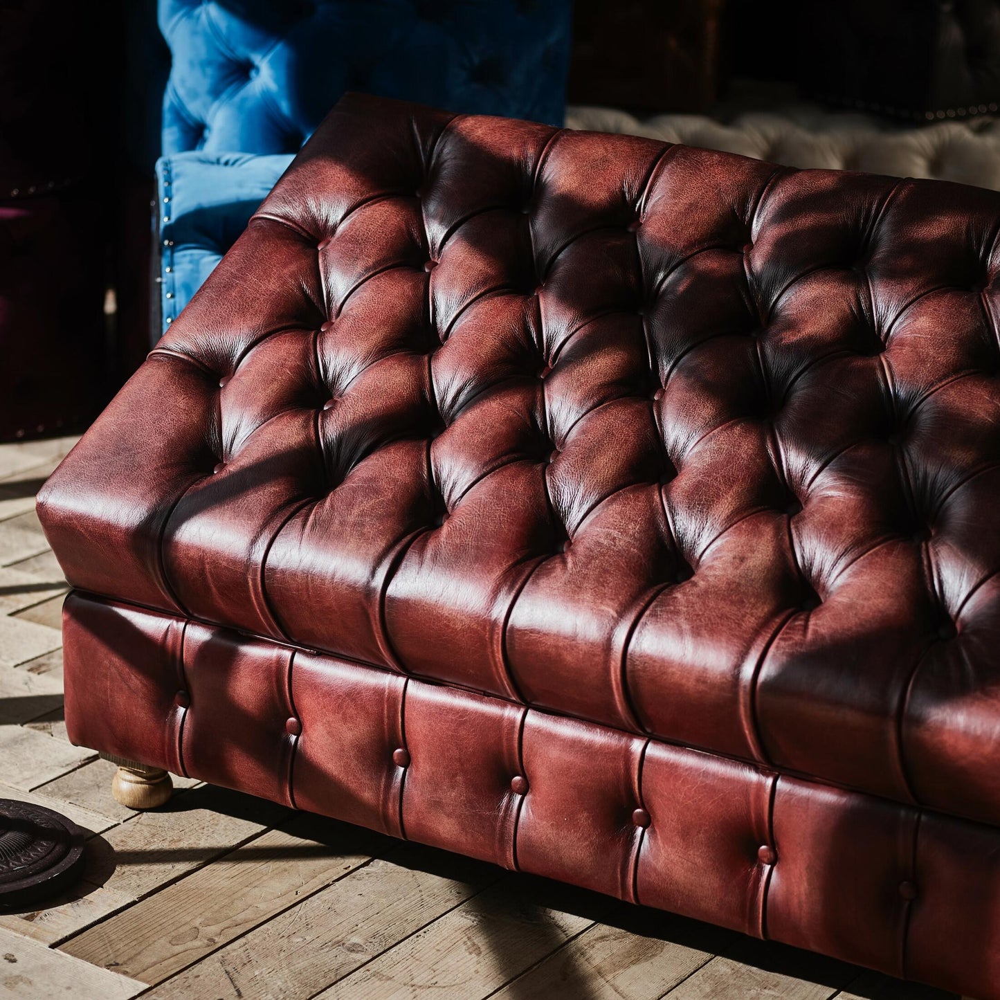 WESTMINSTER BUTTON STORAGE FOOTSTOOL